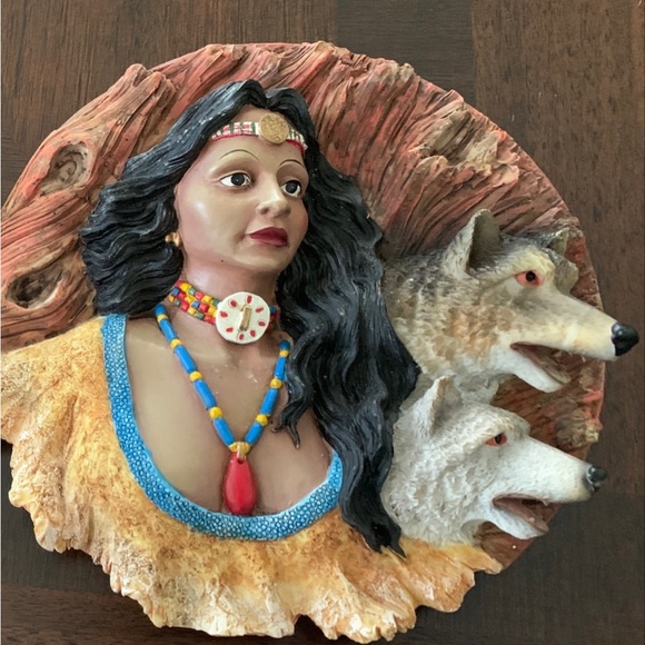 2 Native American Indian Wall or Stand Plaques Hand Painted - Picture 6 of 9